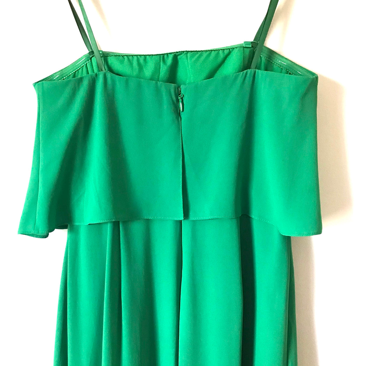 BCBG Maxazria Green Felicity Strapless Gown- Size 4 (see notes) The Saved Collection BCBG Maxazria Green Felicity Strapless Gown- Size 4 (see notes) The Saved Collection