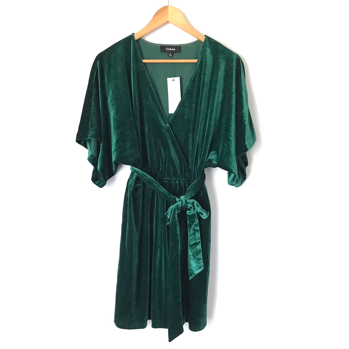 Aakaa Green Velvet Dress NWT- Size S The Saved Collection Aakaa Green Velvet Dress NWT- Size S The Saved Collection