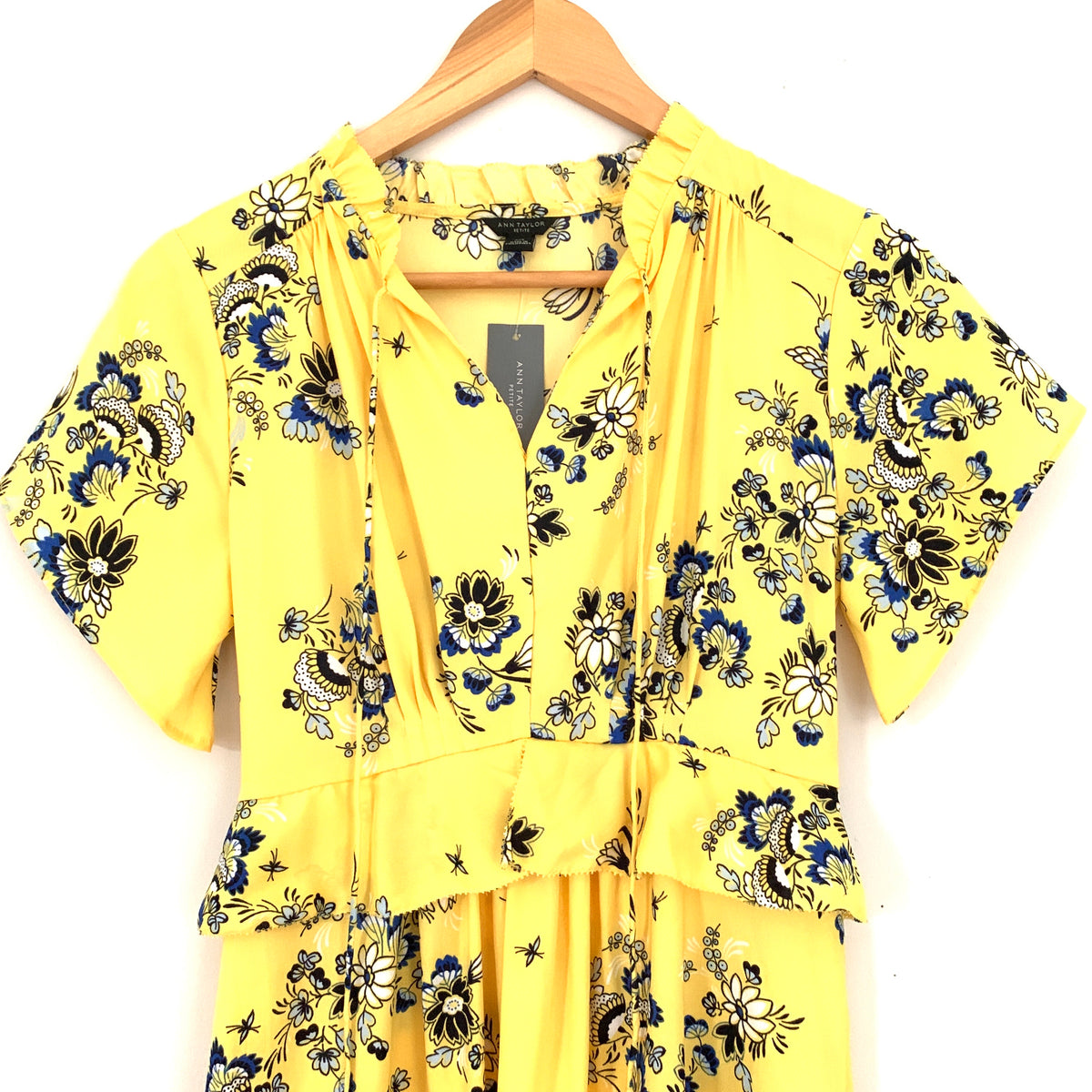 ann taylor yellow dress Ann Taylor Yellow Floral Short Sleeve Midi Dress NWT- Size 00P – The Saved  Collection
