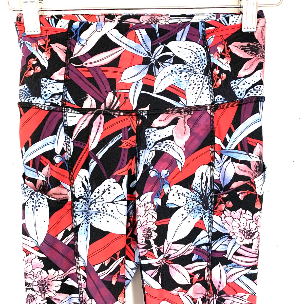 Lululemon Cropped Floral Leggings With