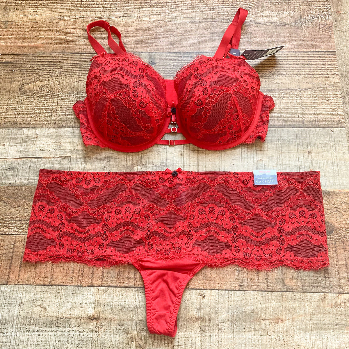Cacique Red Lace Strappy Balconette Bra NWT- Size 38D (We