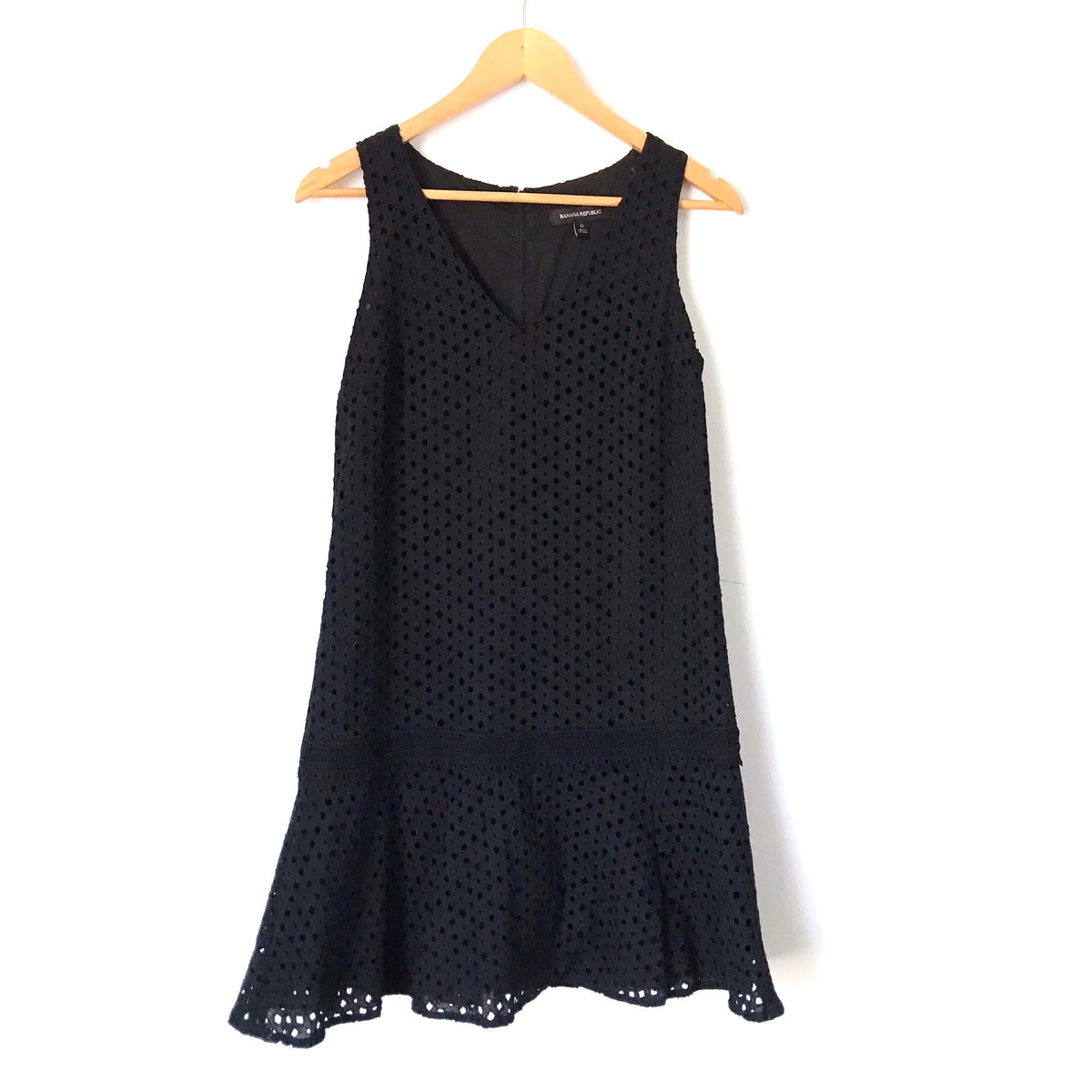Banana Republic Black Eyelet Dress- Size 0 – The Saved Collection