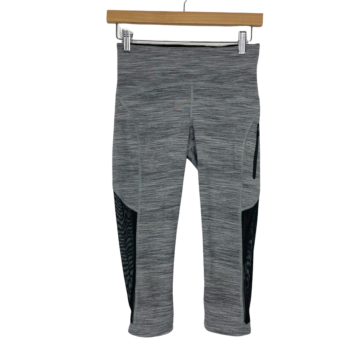 Lululemon Heathered Grey with Side Zipper Pocket and Mesh Sides Cropped  Leggings- Size 4 (Inseam 19