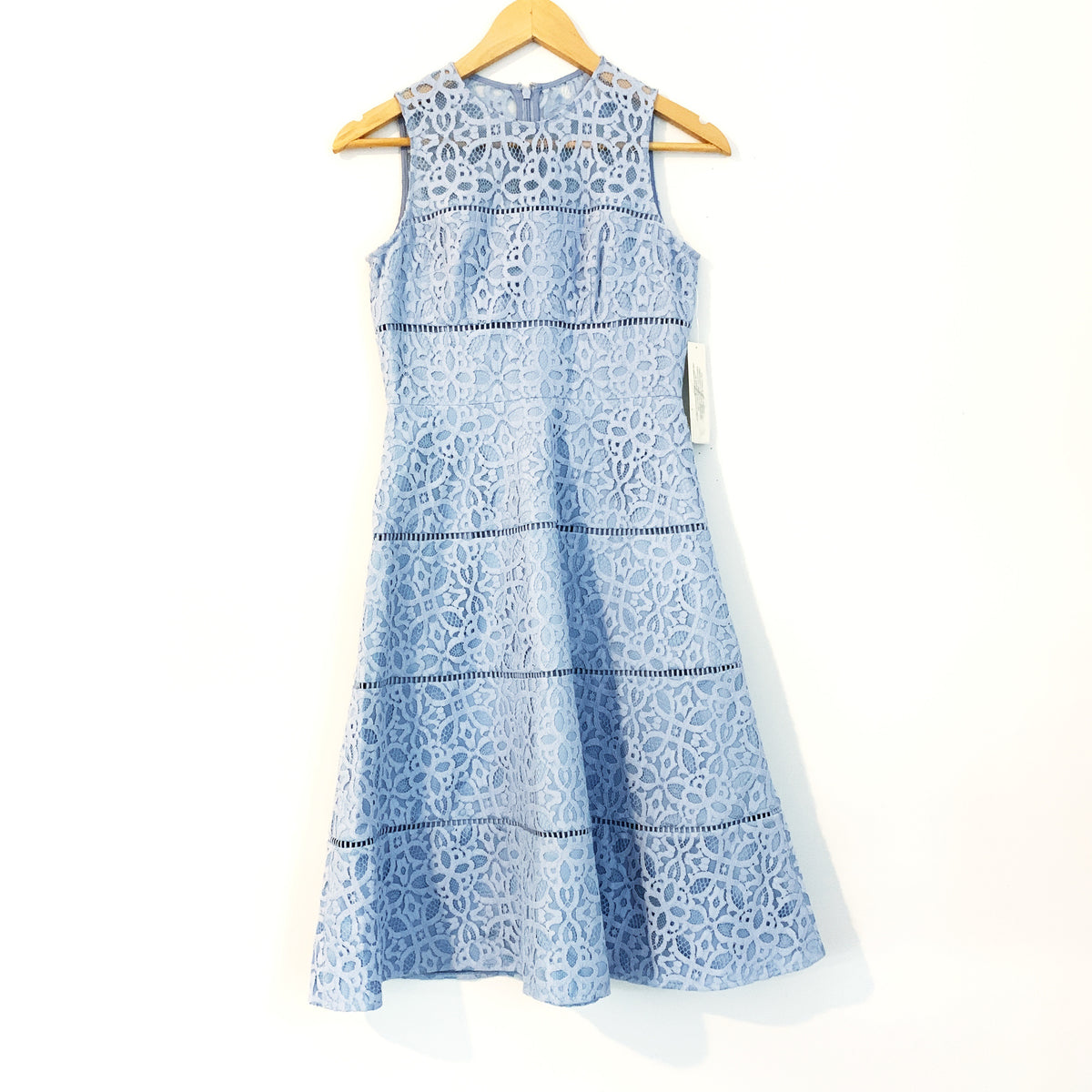 Eliza J Light Blue Lace Fit & Flare Dress NWT- Size 2P The Saved Collection Eliza J Light Blue Lace Fit & Flare Dress NWT- Size 2P The Saved Collection