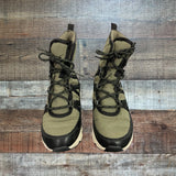 Scoop Olive and Black Snow Boots- Size 8 (see notes)