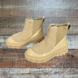 Sorel Cream Sherpa Chunky Boots- Size 6.5