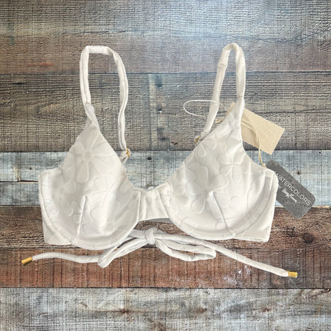Watercolors By Kenny Flowers White Floral Jacquard Underwire Bikini Top NWT - Size M (See Notes)