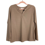 Ekouaer Brown Waffle Stitch Button V-Neck Top and Drawstring Shorts Set NWT- Size S (sold as a set)