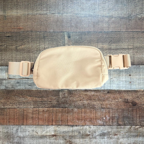 No Brand Cream Belt Bag (Like New!)