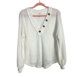 Wishlist White Open Textured Knit Front Button V-Neck Top- Size S/M