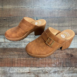 Dr Scholl's Shoes Camel Clogs NWOT - Size 6