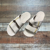 REEF Tan Sandals- Size 8 (LIKE NEW)