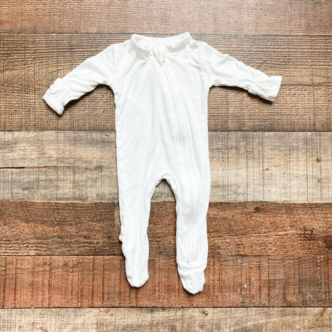 Kyte White Zip Up Footie Outfit- Size Preemie