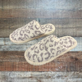 No Brand Cream Leopard Fuzzy Slippers- Size 40-41