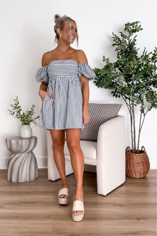 Abercrombie & Fitch Blue and White Striped Off the Shoulder Puff Sleev – The Saved Collection