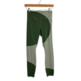 Lululemon Two Tone Green Leggings - Size 6 (Inseam 23")