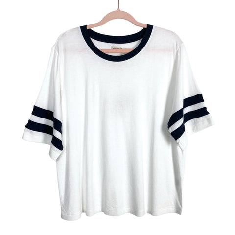 Faherty Bright White Navy Trim Cloud Varsity Tee NWT- Size XL (sold out online)
