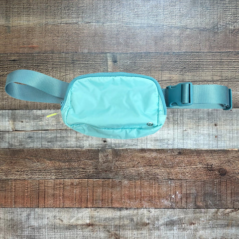 Lululemon Turquoise Belt Bag