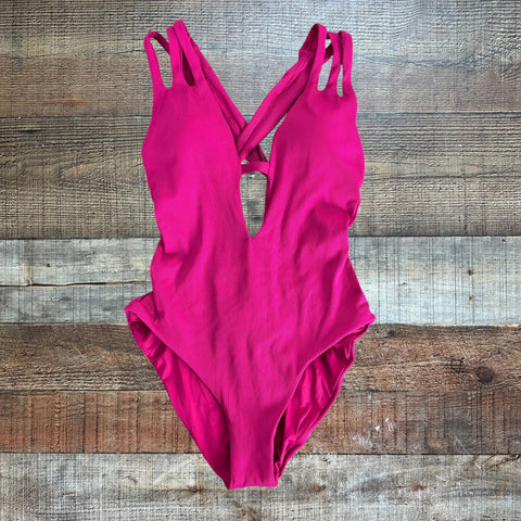 Becca Magenta One Piece Swimsuit NWOT - Size L