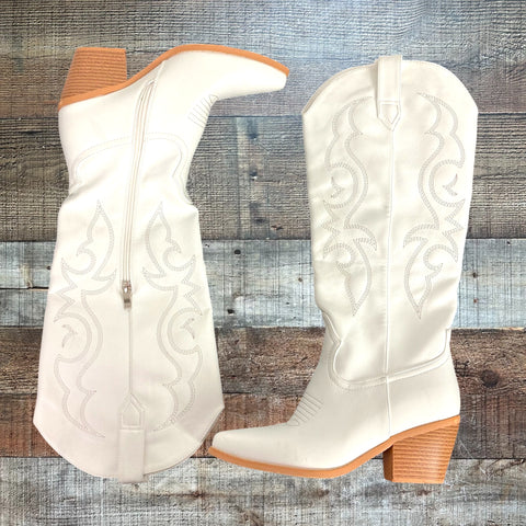 No Brand Cream Cowgirl Boots- Size 9 (see notes)
