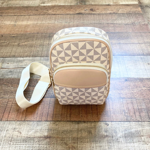No Brand Faux Leather Mini Backpack Crossbody Bag (LIKE NEW)