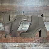 Toms Black Rya Leather Boots- Size 9 (see notes)