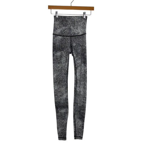 Lululemon Black/Grey Printed Leggings - Size 2 (Inseam 30")