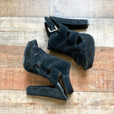 Steve Madden Black Ricki Suede Platform High Heel Sandals- Size 7 (see notes)