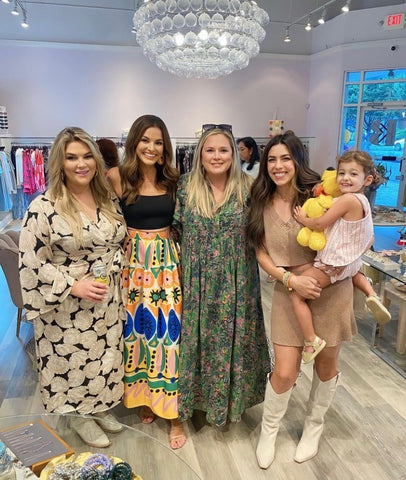 The Beaufort Bonnet Company White Pink Floral Design Criss Cross Back Top Shorts Set- Size 3T