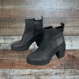 Toms Black Rya Leather Boots- Size 9 (see notes)