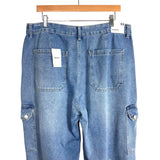 Forever 21 Medium Wash Distressed Cargo Jogger Jeans NWT-Size 33 (Inseam 28.5”, sold out online)