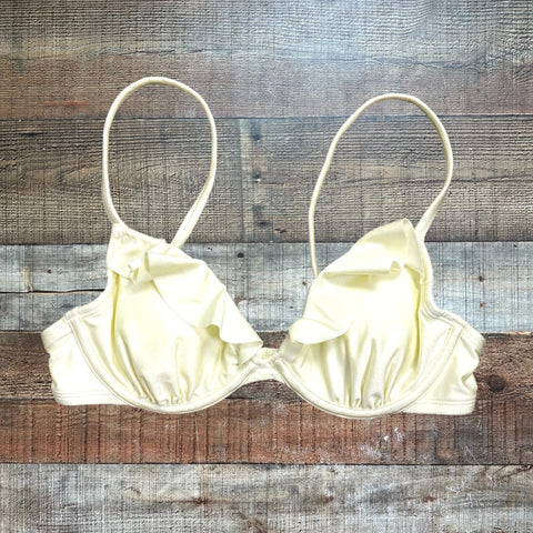 Cupshe Pale Yellow Ruffle Padded Underwire Bikini Top NWT- Size S (we have matching bikini bottoms)