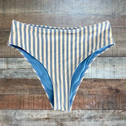 Cupshe White/Blue Striped Swim Bottoms - Size M (See Notes)