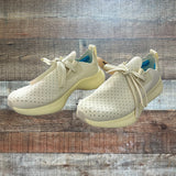 Native Bone White Apollo 10 Sneakers NWT- Size Women 7/Men 6 (see notes)