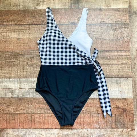 Cupshe Black and White Gingham Side Tie Padded One Piece NWT- Size S