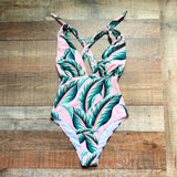 Cupshe Pink Palm Print Padded Plunge One Piece NWT- Size S