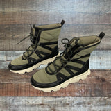 Scoop Olive and Black Snow Boots- Size 8 (see notes)