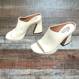 Scoop Light Yellow Flared Heel Open Toe Mule Sandals- Size 7.5 (Brand New, sold out online)