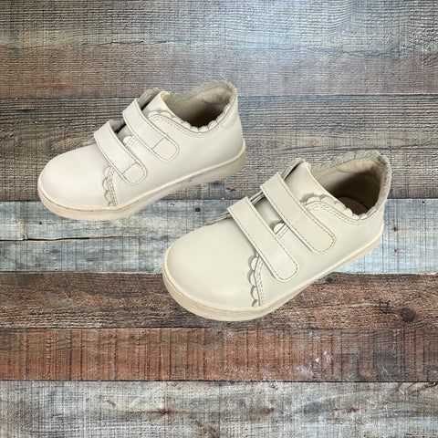 L'amour White Scalloped Sneakers - Size 9 Toddler