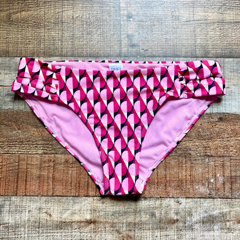 Time and Tru Pink Printed Bikini Bottoms NWOT- Size M (new with liner, sold out online, we have matching top)