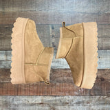 Glaze Camel Fur Lined Platform Booties- Size 8
