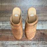 Dr Scholl's Shoes Camel Clogs NWOT - Size 6