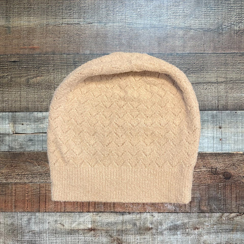 Barefoot Dreams Shimmer Knit Hat- Size XS