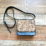 Matt & Nat Black Crossbody Bag (LIKE NEW CONDITION)
