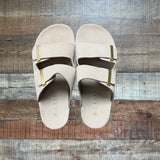 REEF Tan Sandals- Size 8 (LIKE NEW)