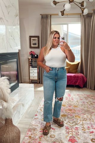 Abercrombie & Fitch Light Wash Distressed Curve Love Ultra High Rise 90's Straight Jeans-Size 32/14 Short (Inseam 28”, sold out online)