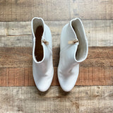 Bamboo Cream Faux Leather Platform Boots- Size 8.5 (see notes)