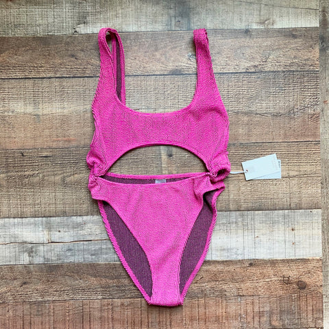 Good American Fuchsia Pink Textured Fabric Always Fits Metallic Monokini NWT- Size 3/4 (sold out online)