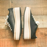 Dolce Vita Black Leather Sneakers- Size 7.5 (LIKE NEW)