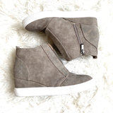 No Brand Brown Ankle High Zip Platform Sneakers- Size 38 (7) GREAT CONDITION